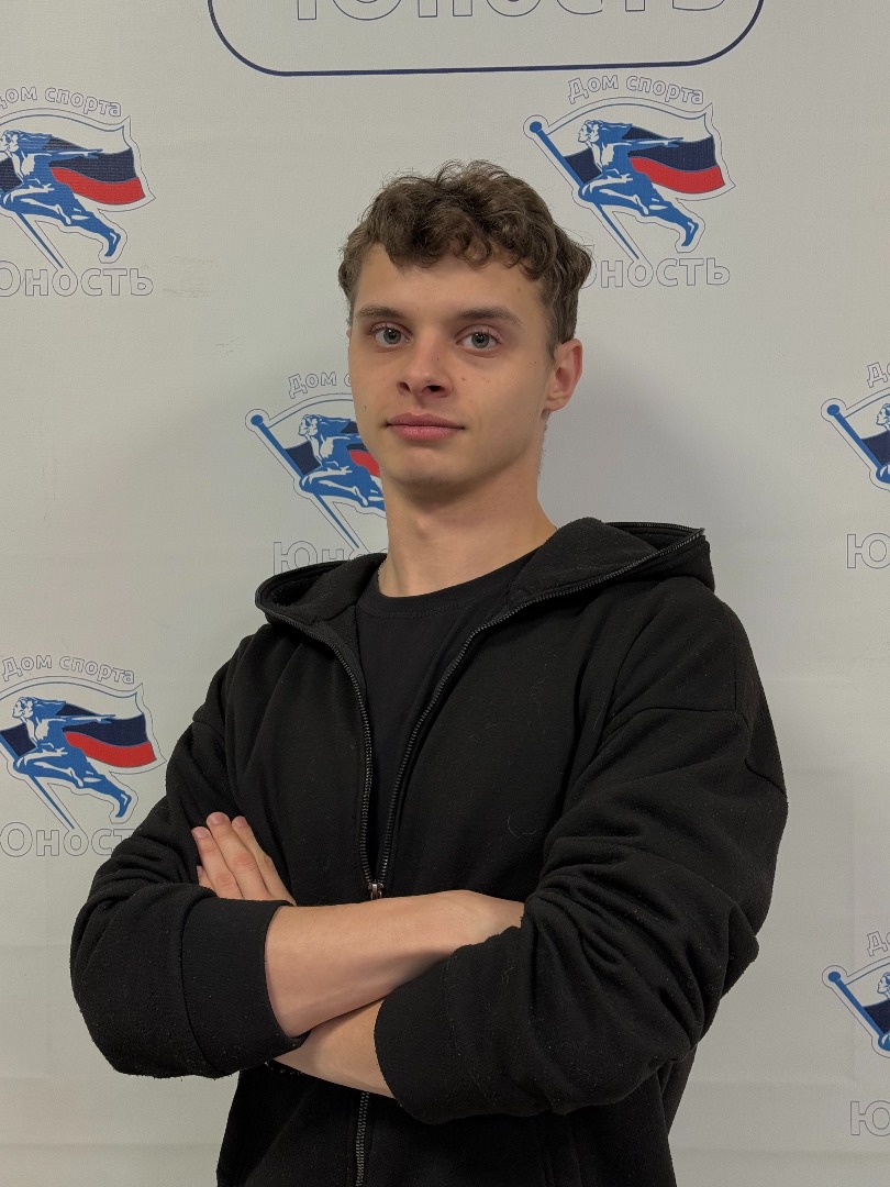 Кобзарь Михаил Владимирович, инструктор тренажерного зала, вторник, четверг